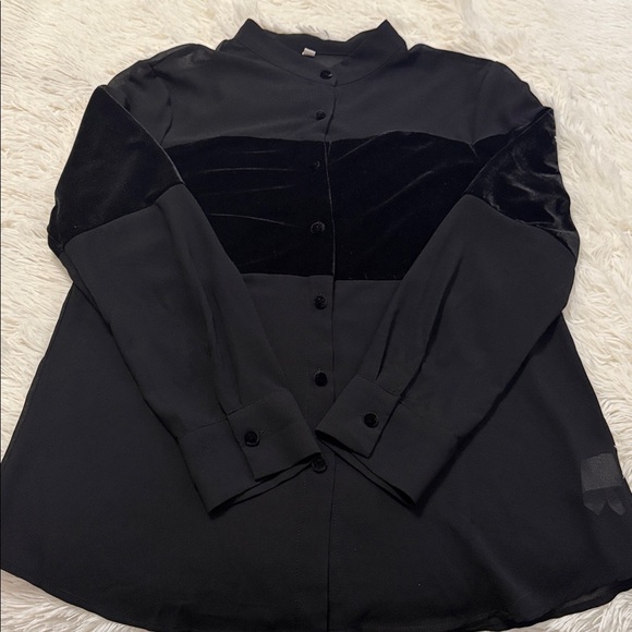 Contast Mesh Button Front Shirt - Picture 4 of 6